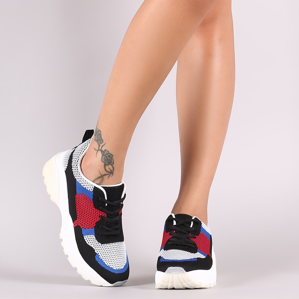 🌺HP🌺 Colorblock Sneakers - Picture 5 of 8